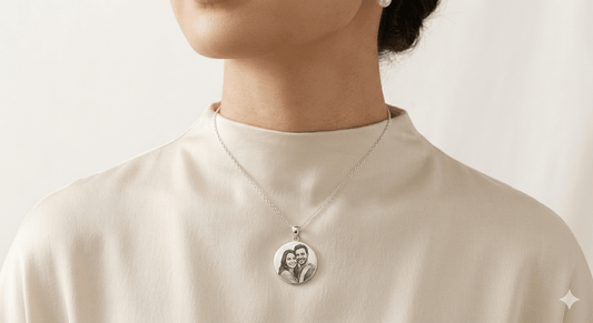 Collier Personnalisé Couple avec Photo Gravée au Laser - BIJOUX SIGNATURE