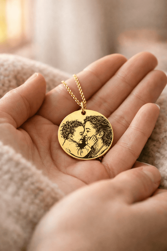 Bijou personnalisé : le guide complet pour offrir un cadeau unique et inoubliable - BIJOUX SIGNATURE