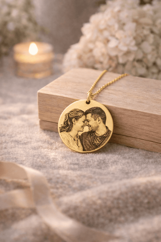 Collier Personnalisé Couple avec Photo Gravée au Laser - BIJOUX SIGNATURE